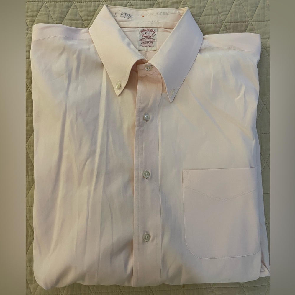 Brooks Brothers Made in USA Vintage Button Down Pink Broadcloth Shirt 17-33
